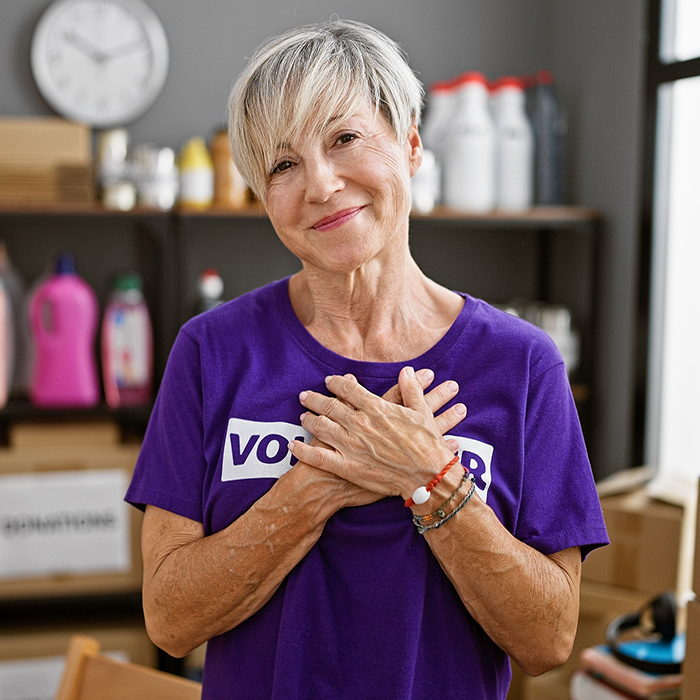 Volunteer Home 700x700